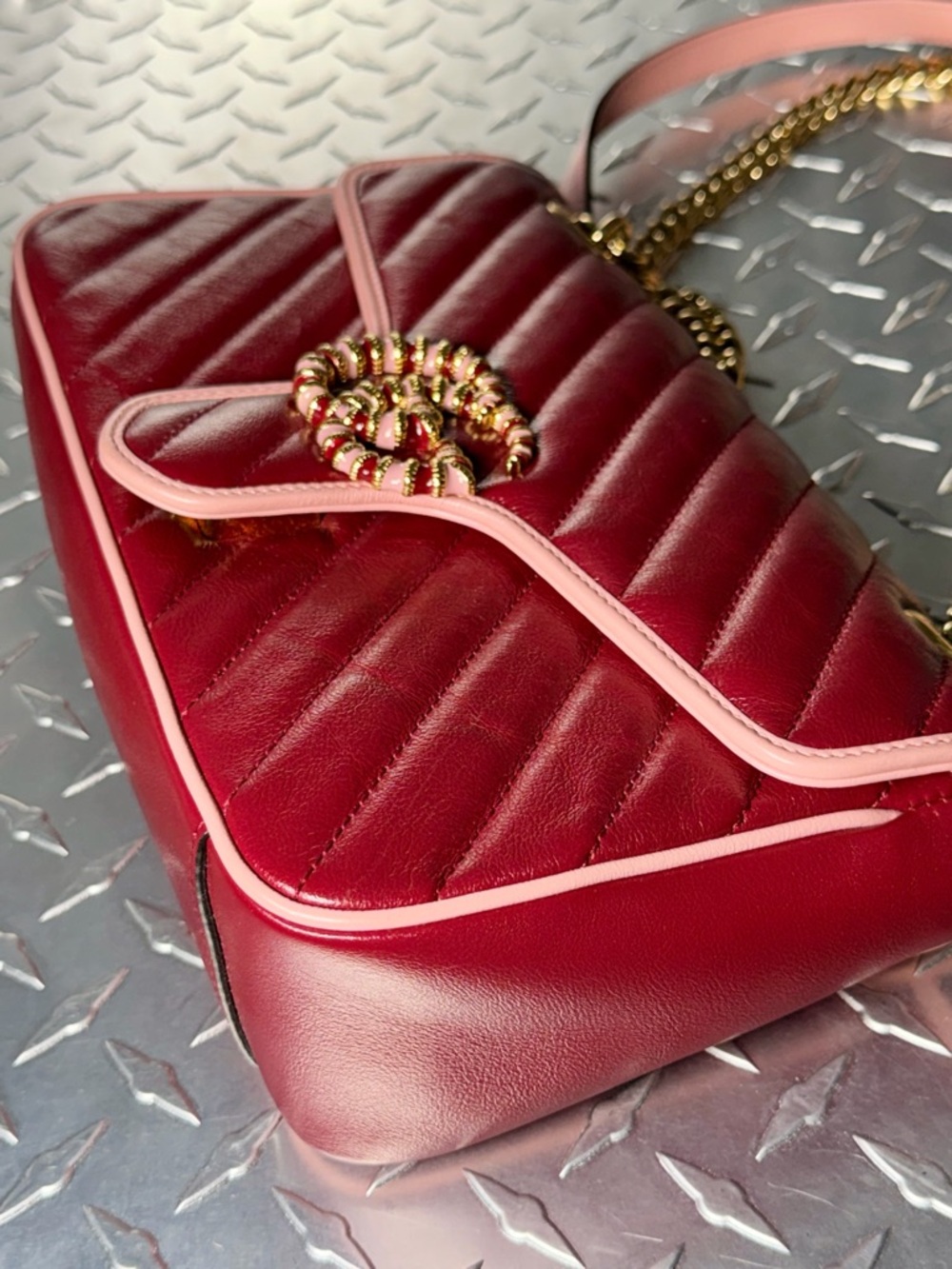 Gucci Azalea Torchon GG Small Marmont Chain Shoulder Bag in Red/Pink GHW - Picture 6 of 12